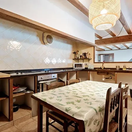 Farm stay Cal Tous, La Socarrimada Rojals