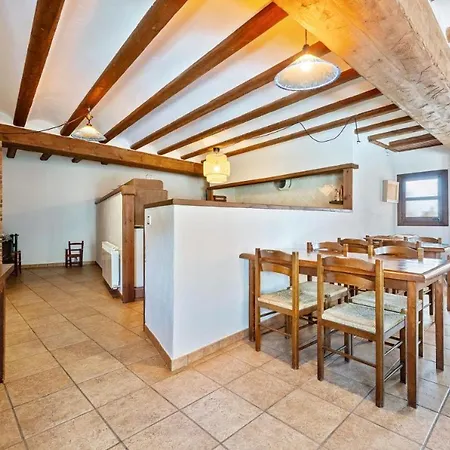 Cal Tous, La Socarrimada Farm stay *